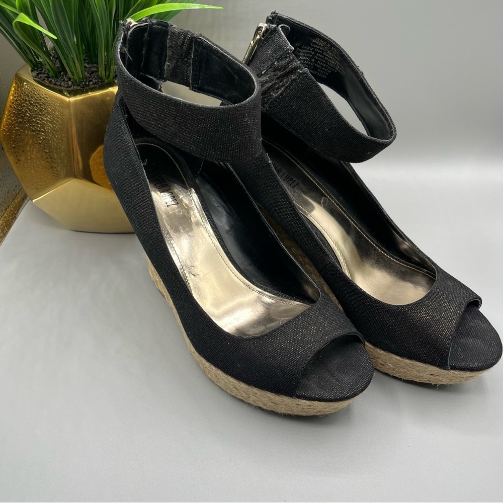 Preloved‎ Jennifer Lopez Black Wedges - Picture 9 of 9